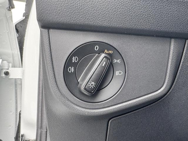 Volkswagen Taigo 1,5 TSI DSG R-Line IQ Matrix ACC 2Zokl PDC Kam 18Z 