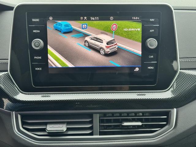 Volkswagen T-Cross 1,5 TSI DSG R-Line IQ Matrix ACC 2Zokl PDC Kam 18Z 