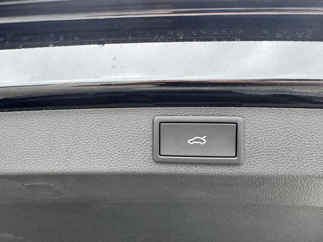 Skoda Karoq 2,0 TDI DSG Sportline 2ZKli AHK ACC SHT PDC Kam 19Zo 5JG 