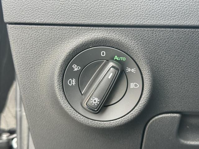 Skoda Karoq 2,0 TDI DSG Sportline 2ZKli AHK ACC SHT PDC Kam 19Zo 5JG 