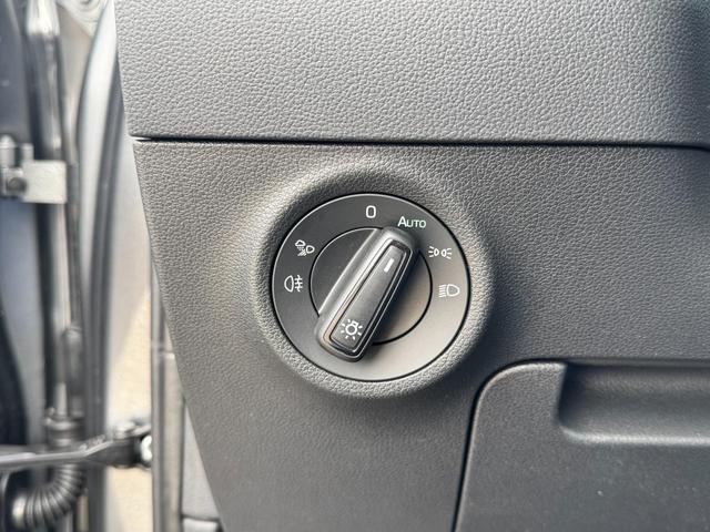 Skoda Karoq 2,0 TDI DSG Sportline 2ZKli AHK ACC SHT PDC Kam 19Zo 5JG 