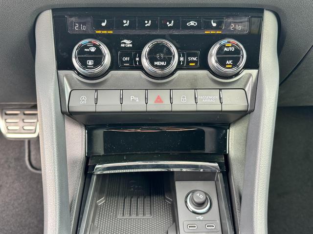 Skoda Karoq 2,0 TDI DSG Sportline 2ZKli AHK ACC SHT PDC Kam 19Zo 5JG 