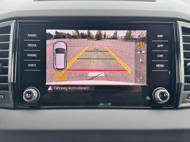 Skoda Karoq 2,0 TDI DSG Sportline 2ZKli AHK ACC SHT PDC Kam 19Zo 5JG 