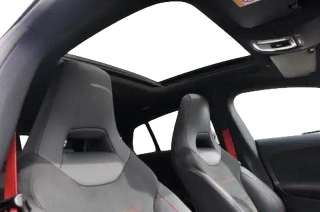 Mercedes-Benz CLA Shooting Brake AMG innen bilder