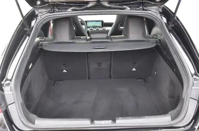 Mercedes-Benz CLA Shooting Brake AMG innen bilder