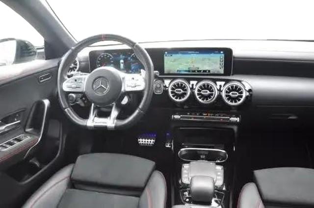Mercedes-Benz CLA Shooting Brake AMG innen bilder