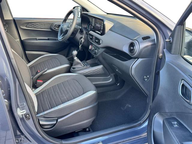 Reimport Hyundai i10 innen bilder 