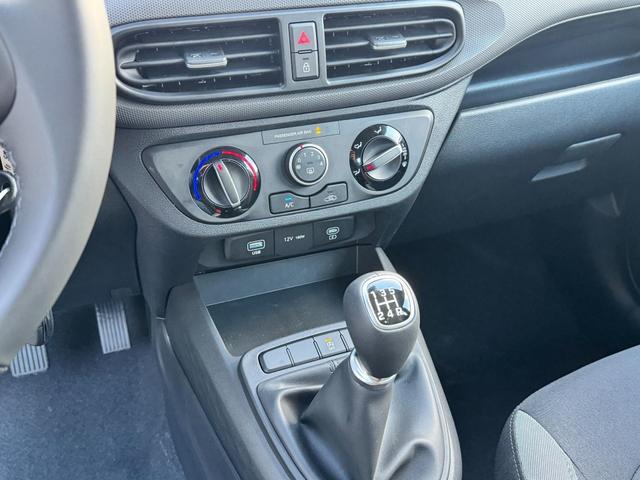 Reimport Hyundai i10 innen bilder 