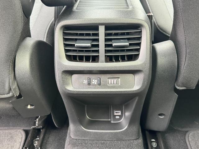 Toyota Proase Citty Lounge VIP Pano Innenraum Bilder