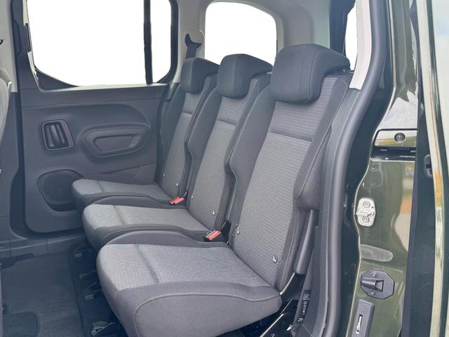 Toyota Proase Citty Lounge VIP Pano Innenraum Bilder