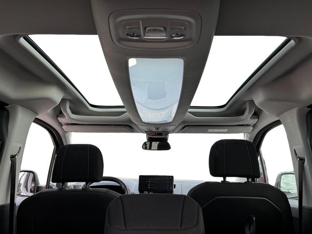 Toyota Proase Citty Lounge VIP Pano Innenraum Bilder