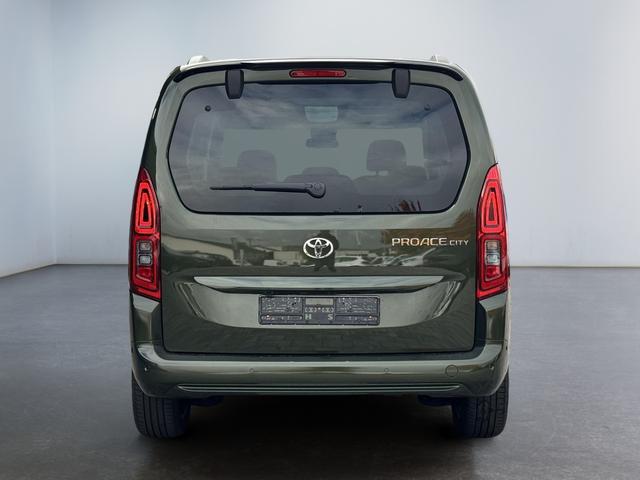 Toyota Proase Citty Lounge VIP Pano aussen bilder