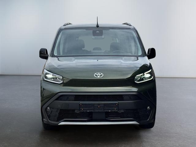 Toyota Proase Citty Lounge VIP Pano aussen bilder