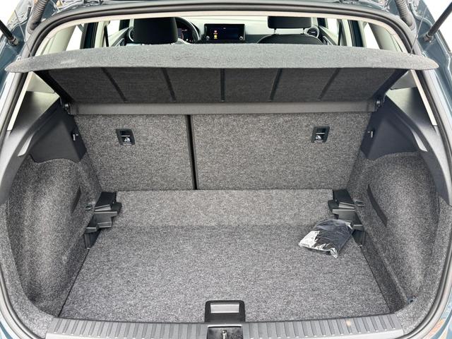 Reimport EU-Neuwagen Seat Arona Automatik Kofferraum und Ersatz Rad 
