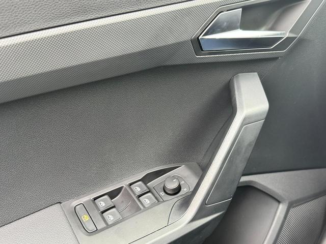 Seat Arona günstig kaufen, Innenraum, Multimedia Bilder 