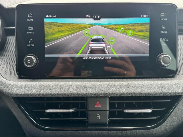 EU-Neuwagen Skoda Kamiq günstig kaufen Innenraum und multimedia bilder