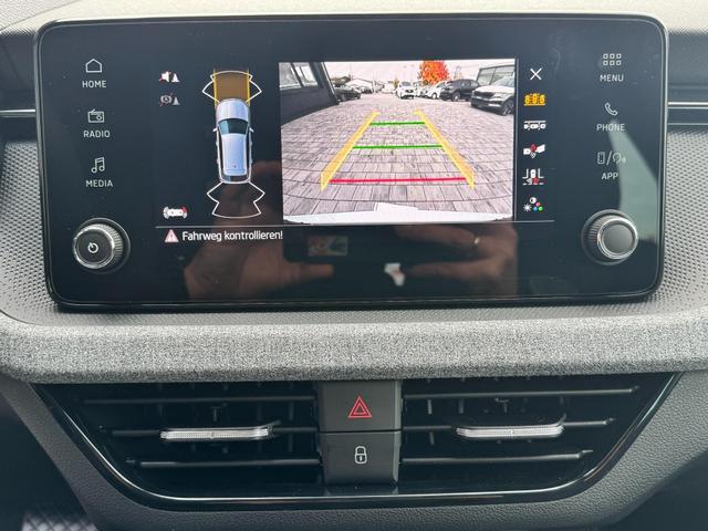 EU-Neuwagen Skoda Kamiq günstig kaufen Innenraum und multimedia bilder