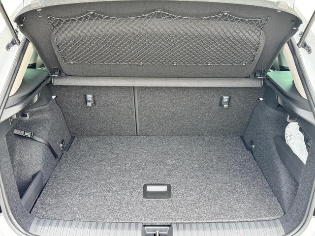 EU-Neuwagen Skoda Kamiq günstig kaufen Kofferraum und Notrad bilder