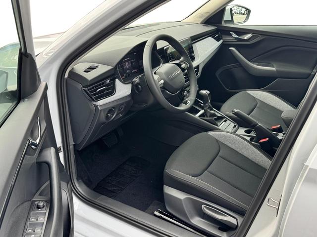 EU-Neuwagen Skoda Kamiq günstig kaufen Innenraum und multimedia bilder