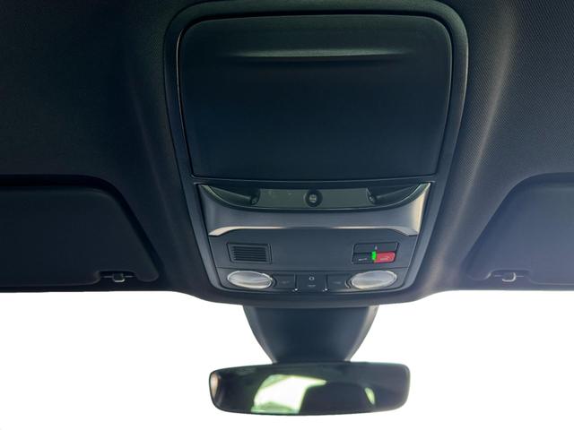 Reimport Skoda Karoq kaufen - innenraum und multimedia