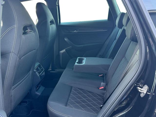 Reimport Skoda Karoq kaufen - innenraum und multimedia