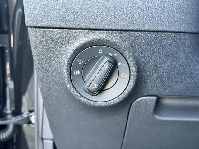 Reimport Skoda Karoq kaufen - innenraum und multimedia