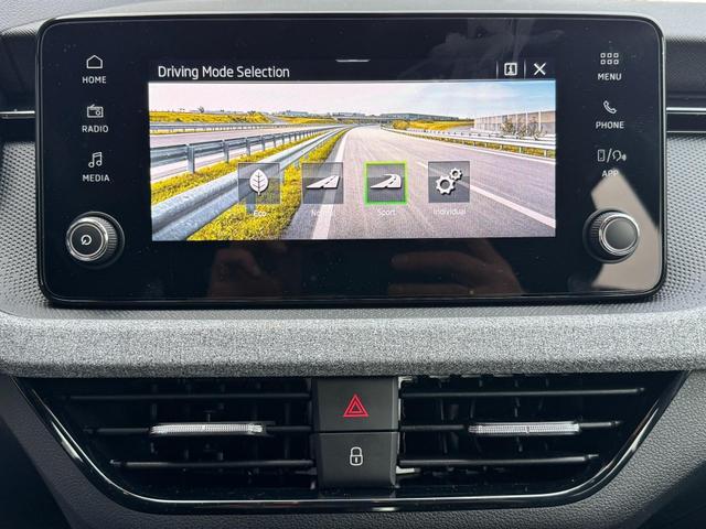 Skoda Scala 1,0 TSI DSG Selection 2ZKlim ShAs ViCo 2PDC Kam LED SmLi 5JG 