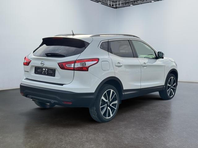  Gebraucht Nissan Qashqai 1.2 DIG-T Tekna Pano Leder Navi 360° günstig kaufen