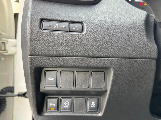  Gebraucht Nissan Qashqai 1.2 DIG-T Tekna Pano Leder Navi 360° günstig kaufen