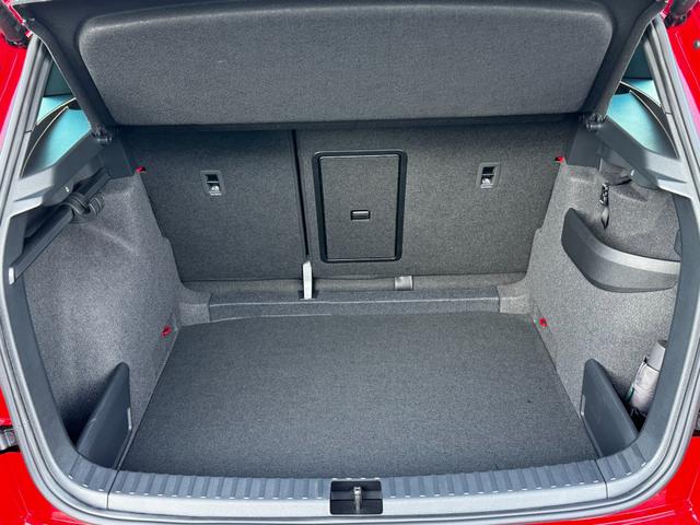 Karoq sportline canton rot