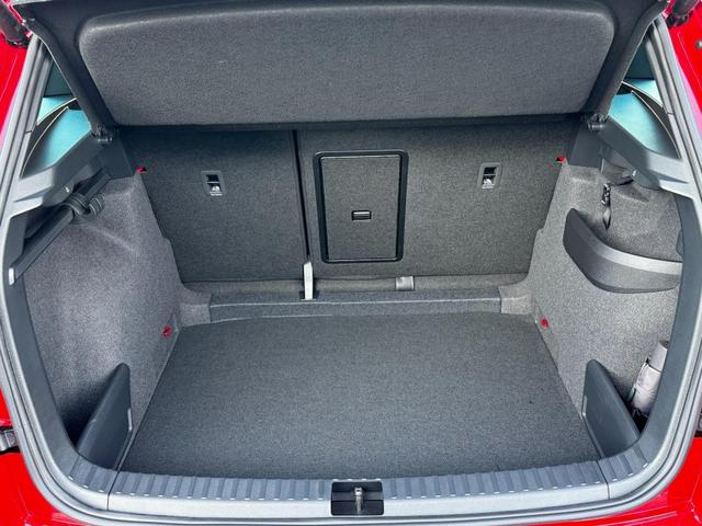 Karoq sportline canton rot