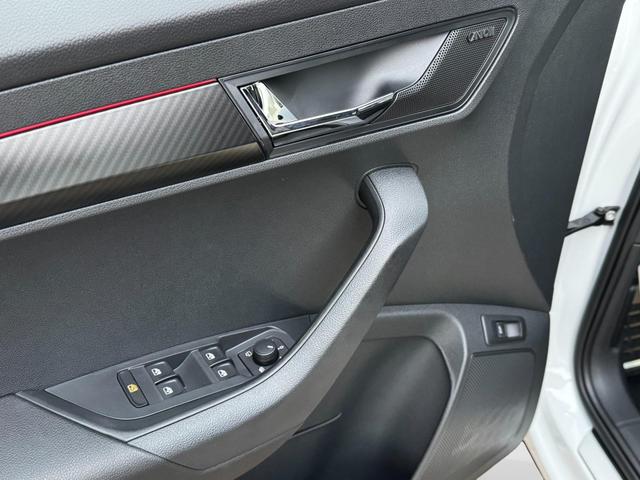 Skoda Karoq 1,5 TSI DSG Sportline Innenraum, ahk bilder