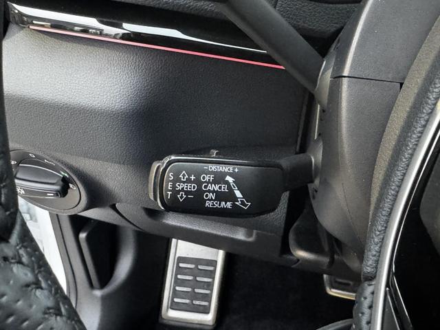 Skoda Karoq 1,5 TSI DSG Sportline Innenraum, ahk bilder