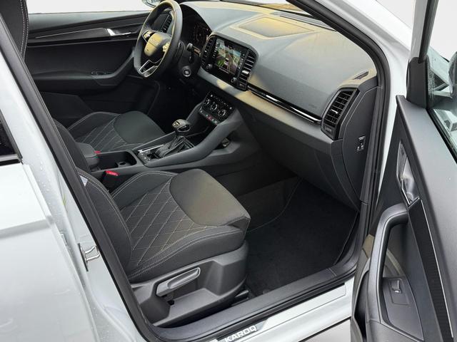Skoda Karoq 1,5 TSI DSG Sportline Innenraum, ahk bilder