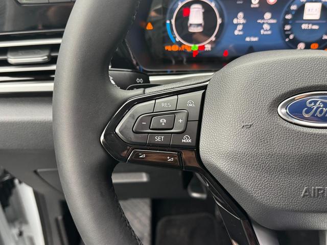 Ford Tourneo Connect 2.0 EB AT Titanium