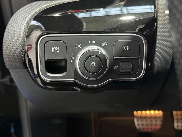  Mercedes-Benz CLA Shooting Brake AMG