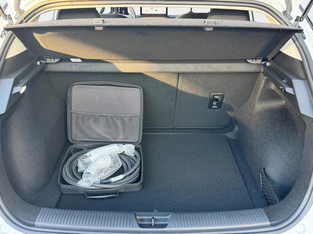 mg4 electric leasing 