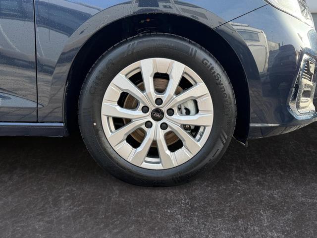  Ford Grand Tourneo Titanium