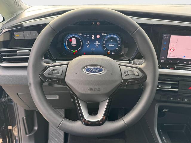  Ford Grand Tourneo Titanium