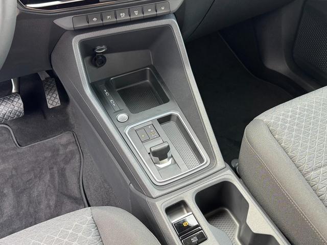  Ford Grand Tourneo Titanium