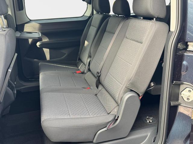  Ford Grand Tourneo Titanium