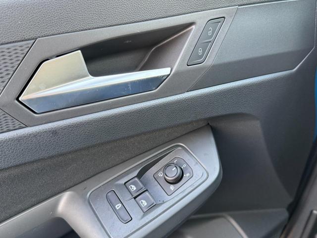 Ford Grand Tourneo Titanium kaufen