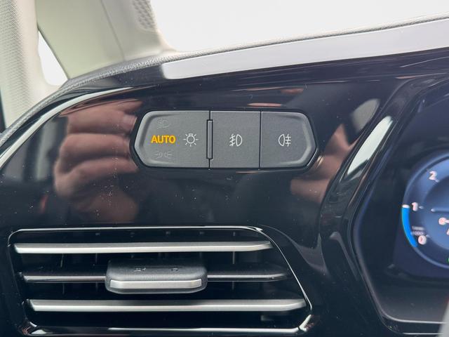 Ford Tourneo Connect Titanium kaufen