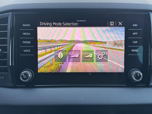 Neue Skoda Karoq 1,5 TSI DSG Sportline 2026