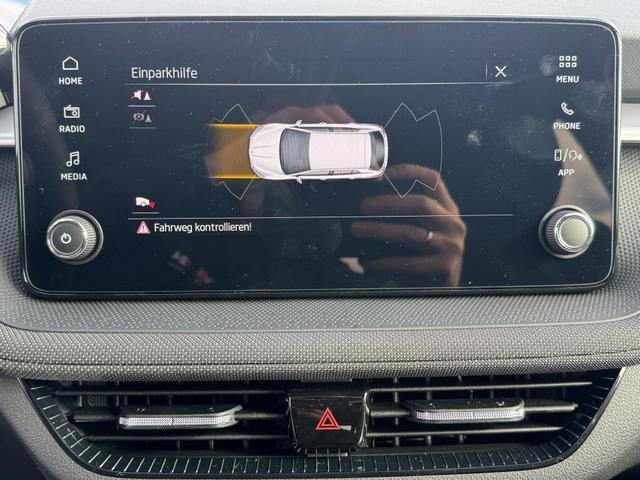 Skoda Fabia 1,0 TSI DSG Extra Plus 2 ZoKlima ACC Navi 2x Einparkhilfe 