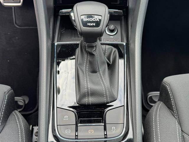 Neue Skoda Karoq 2,0 TSI 4x4 DSG Sportline kaufen