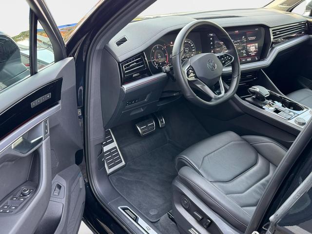 Gebraucht Volkswagen Touareg 3.0 V6 R-Line kaufen