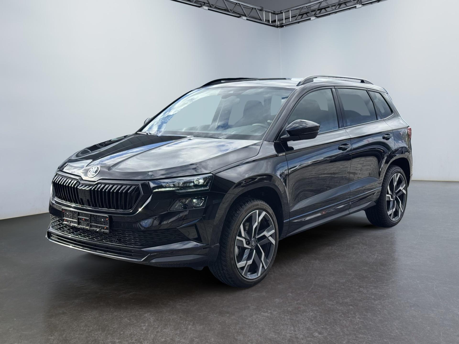 Skoda Karoq Sportline 2,0 TSI 4x4 DSG 2ZKlima AHK Standheizung Canton Totewinkel 4 x Sitzheizung 2 Einparkhilfe Kamera 19 Zoll Felgen adaptiver Tempomat 5J Garantie 
