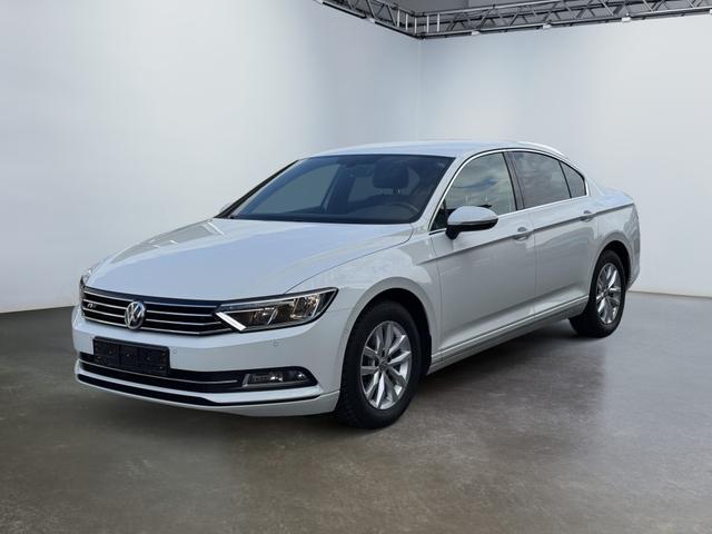 Volkswagen Passat - 1.8 TSI DSG R-Line Einparkhilfe vorne und hinten Massagesitz Ambiente