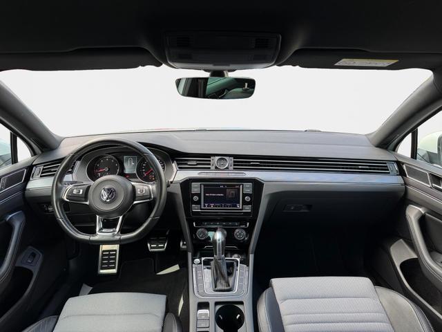 Gebraucht Volkswagen Passat 1.8 TSI DSG R-Line kaufen
